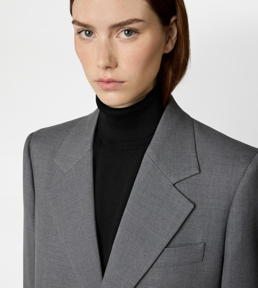 Coat in Wool - Detailing