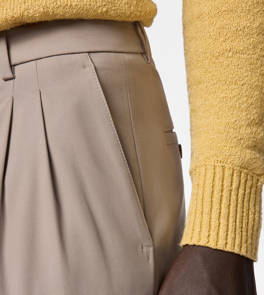 Trousers with Darts - Detailing