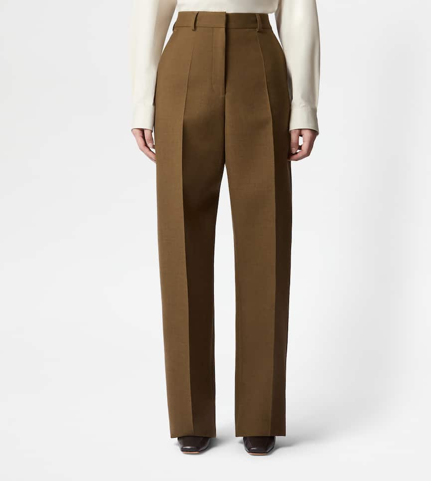 Trousers in Wool - On body