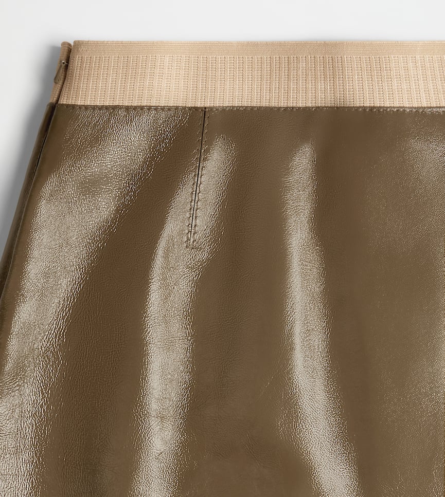 Skirt in Leather - Detailing