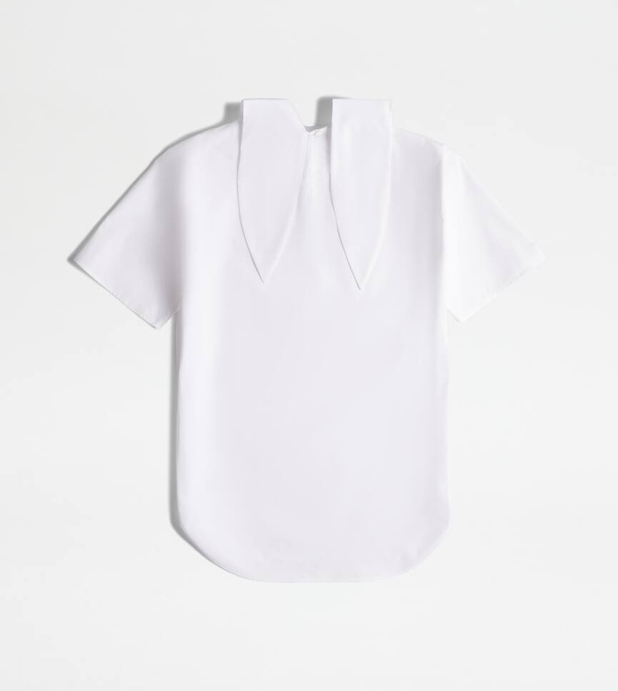 white cotton tees