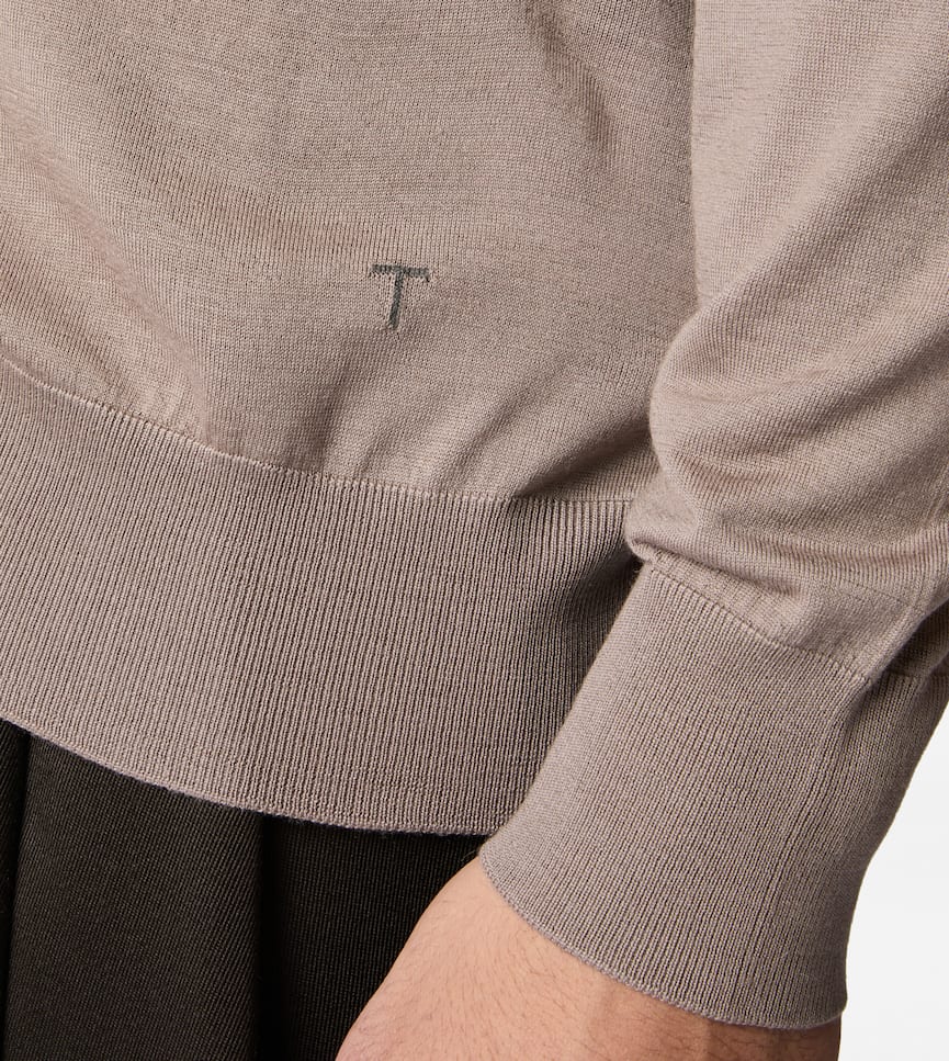 Turtleneck in T15 Wool - Detailing