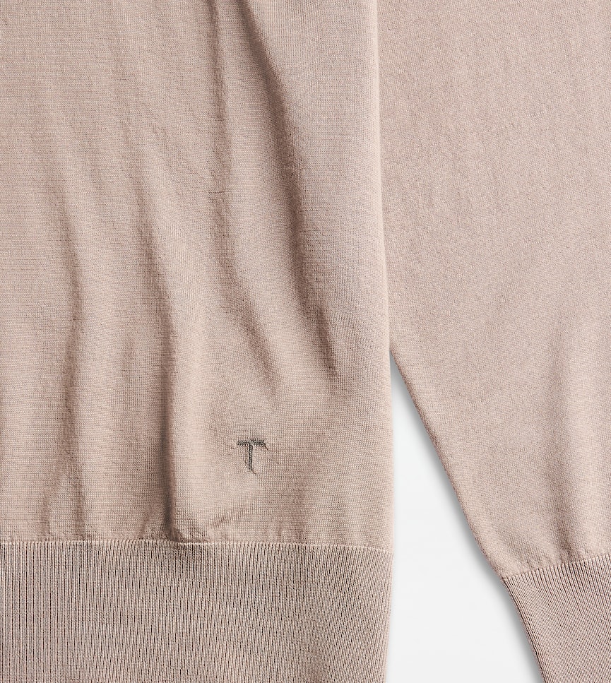 Turtleneck in T15 Wool - Detailing