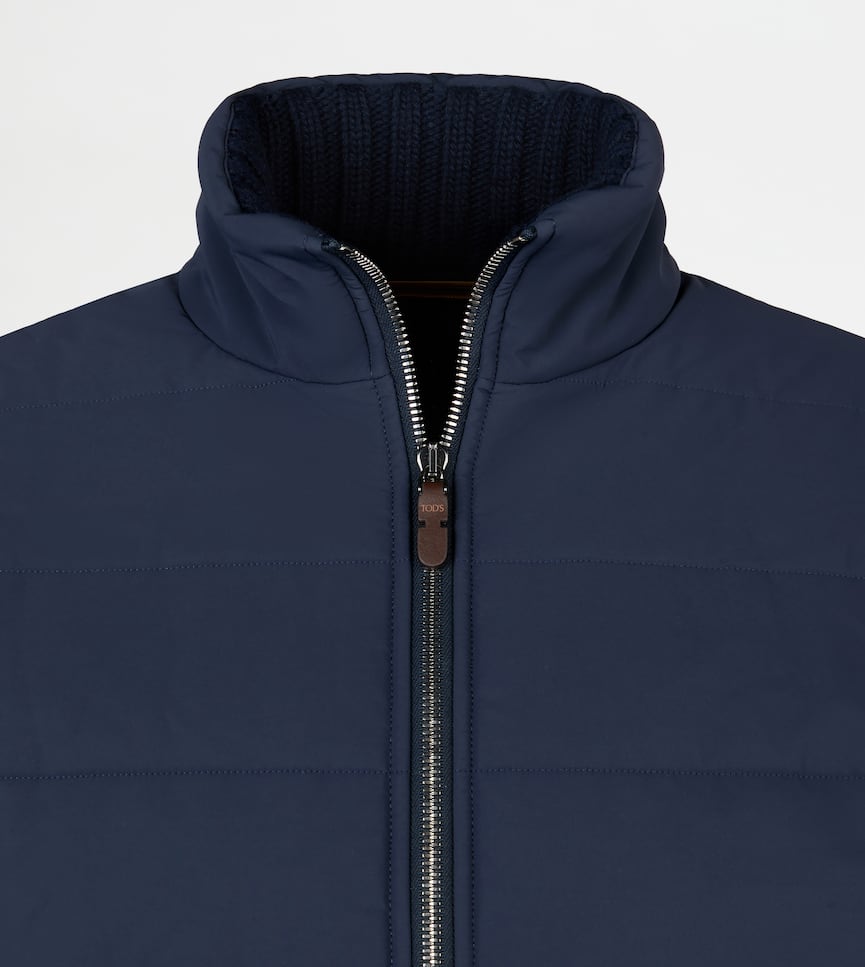 Bi-material Jacket - Detailing