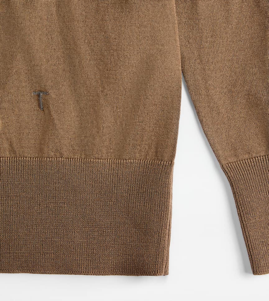 Round-neck Jumper in T15 Wool - Detailing