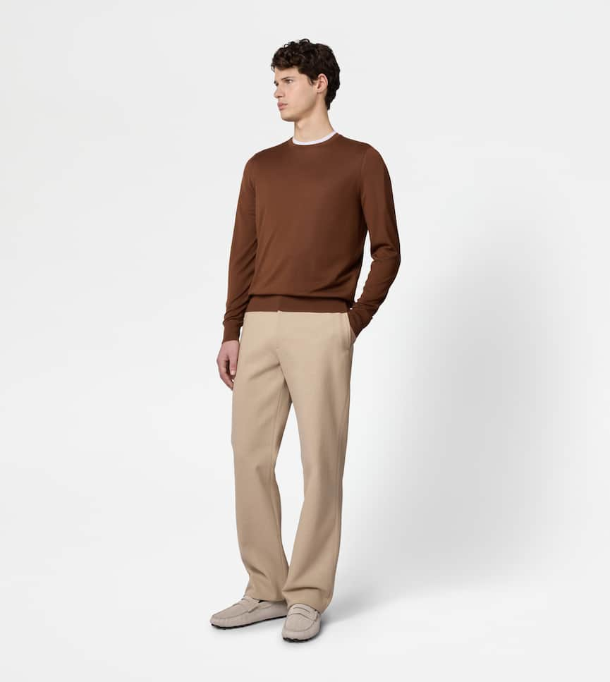 Round-neck Jumper in T15 Wool - On body, front view