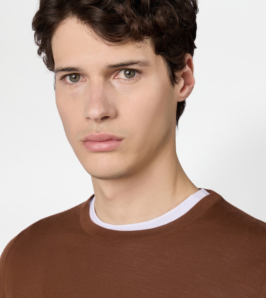 Round-neck Jumper in T15 Wool - Detailing