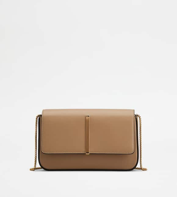 ADA_PRODUCT_ITEM_IMAGE Mini Flap Bag in Leather