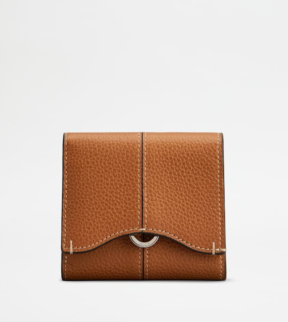 ADA_PRODUCT_ITEM_IMAGE Wallet in Leather