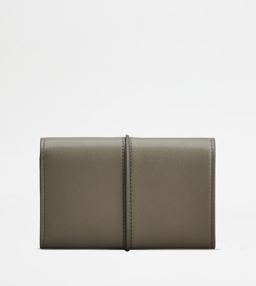 T Timeless Wallet in Leather - Rear view