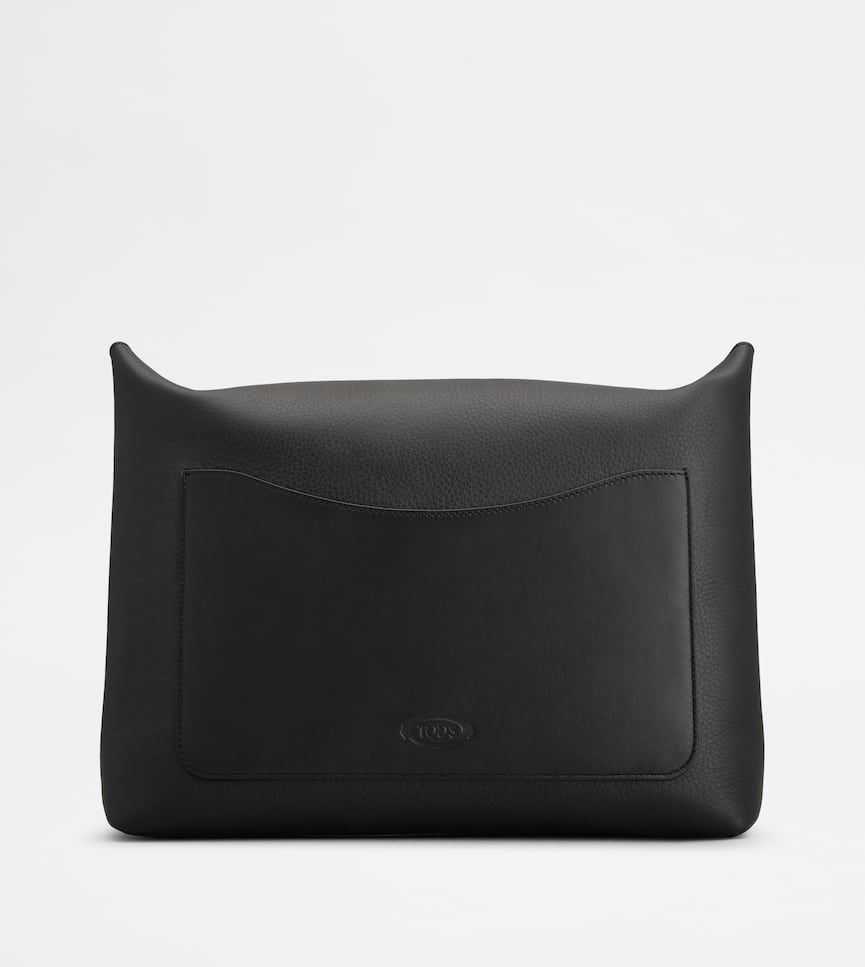 Document Holder Pouch in Leather - Rear view