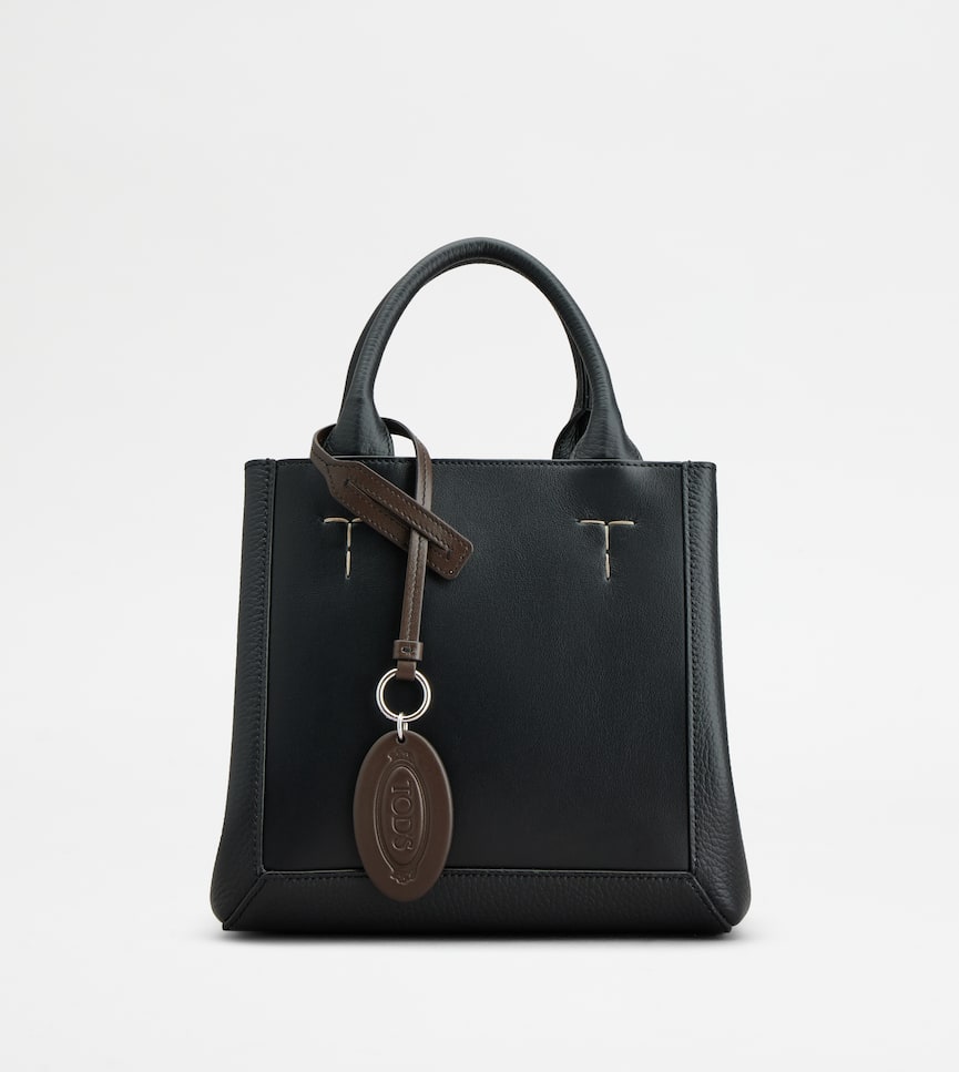 Tod's Double Up Shopping Bag in Leather Small - Still life