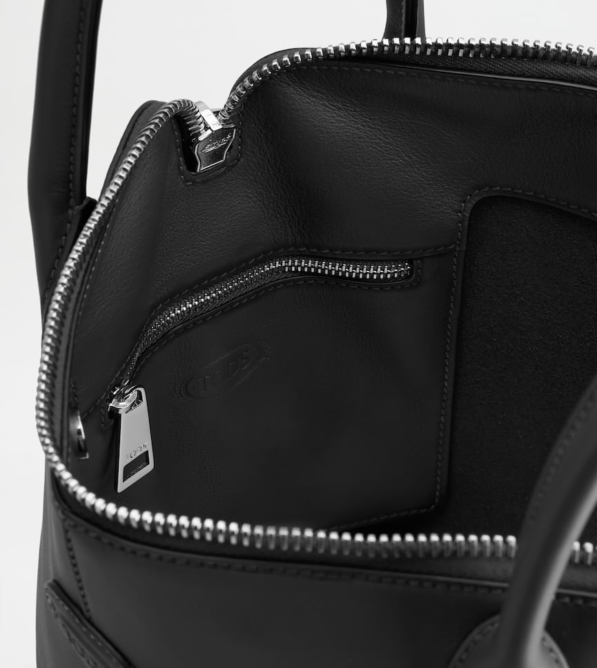 Tod's Di Bag Swing in Leather Mini - Detailing