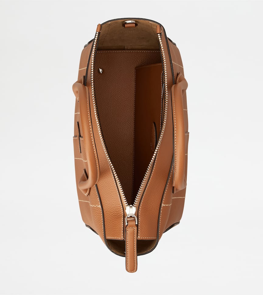 Tod's Di Bag in Leather Small - Interior view