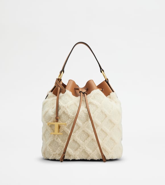 ADA_PRODUCT_ITEM_IMAGE Bucket Bag in Shearling Small