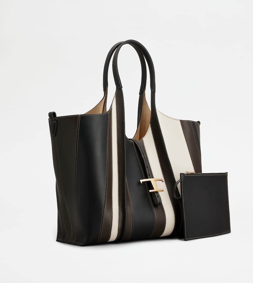 T Timeless Shopping Bag in Leather Medium - Three-quarter view