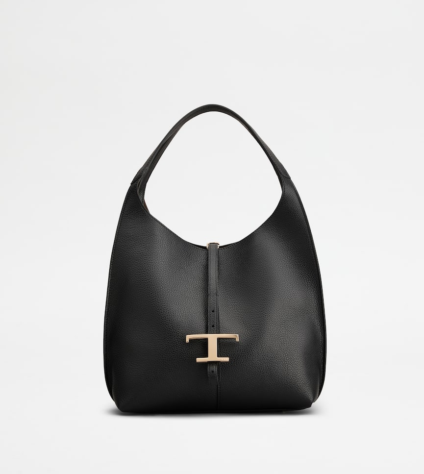 T Timeless Shoulder Bag in Leather Small - Front view