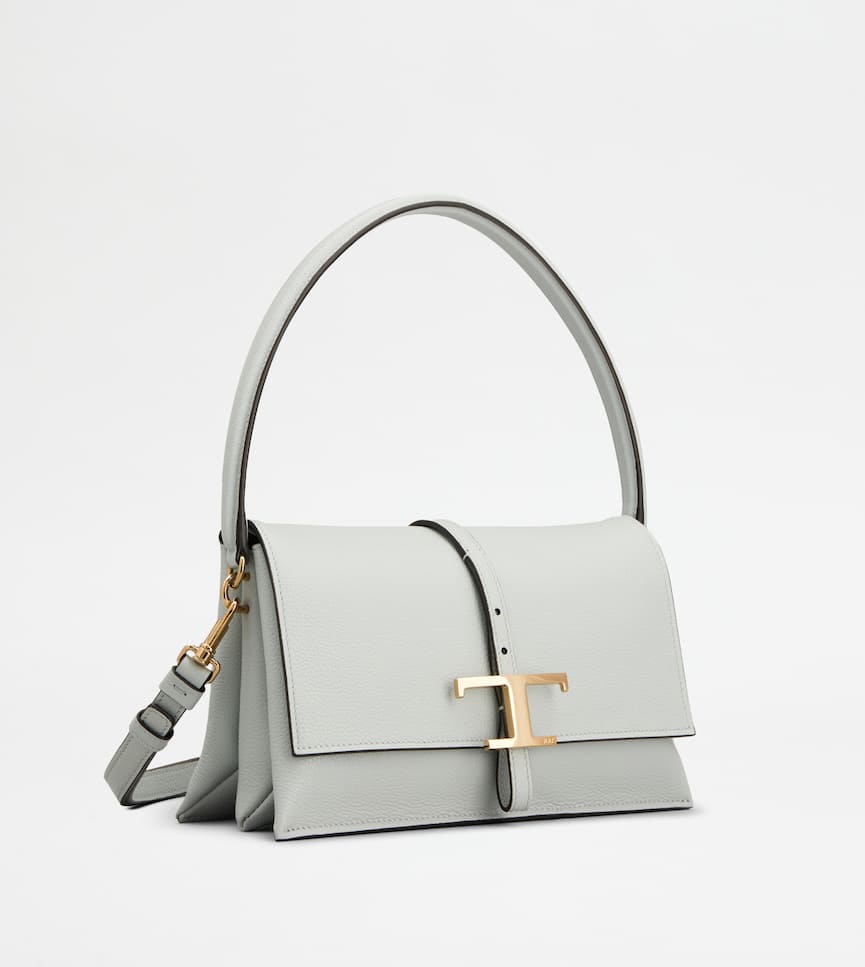 T Timeless Flap Bag in Leather Mini - Three-quarter view