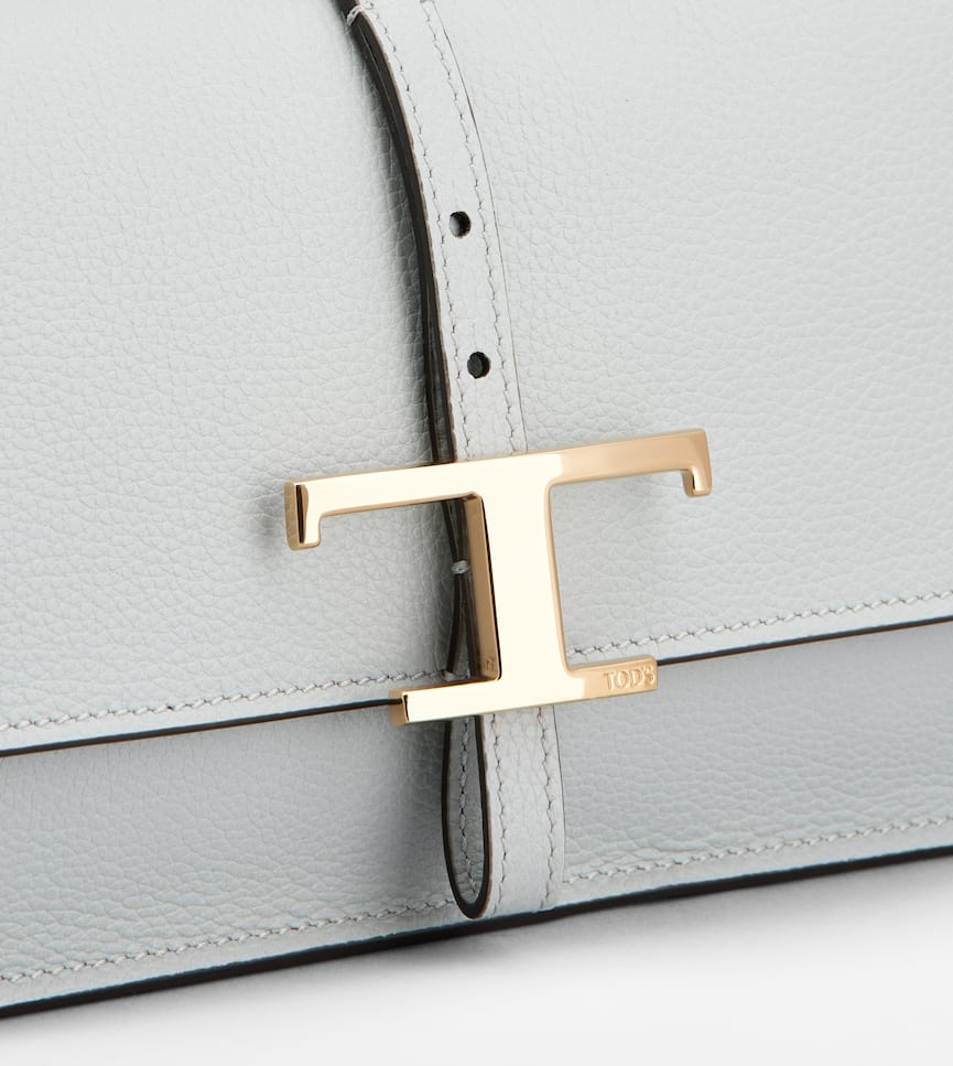 T Timeless Flap Bag in Leather Mini - Detailing