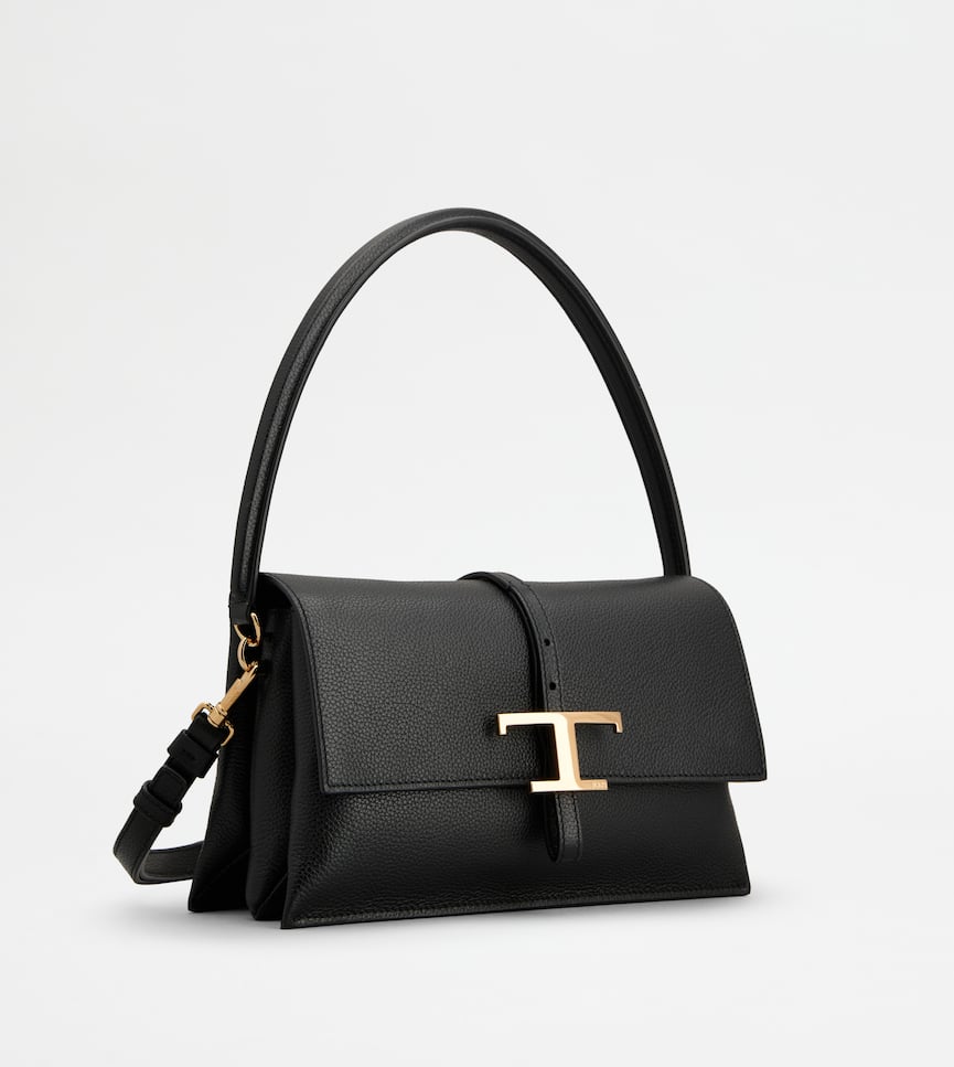 T Timeless Flap Bag in Leather Mini - Three-quarter view