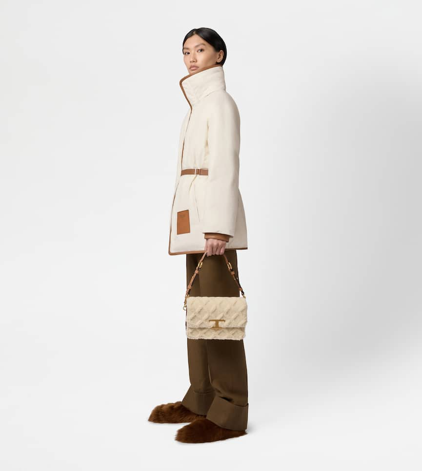 T Timeless Shoulder Bag in Leather and Shearling Mini - On body