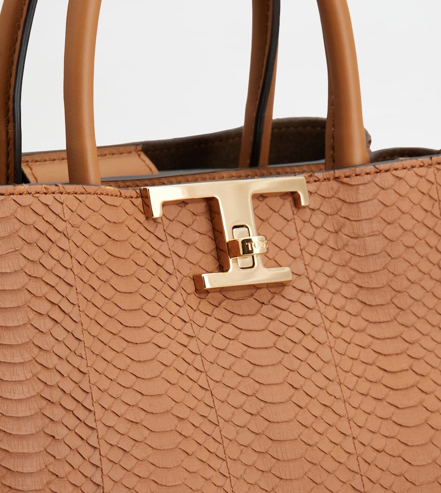 T Timeless Shopping Bag in Reptile Small - Detailing