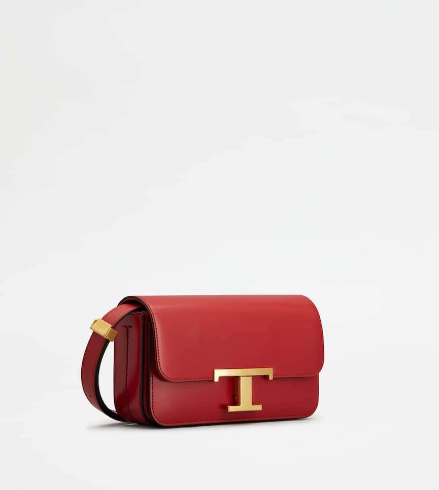 T Timeless Crossbody Bag in Leather CNY Micro - Three-quarter view