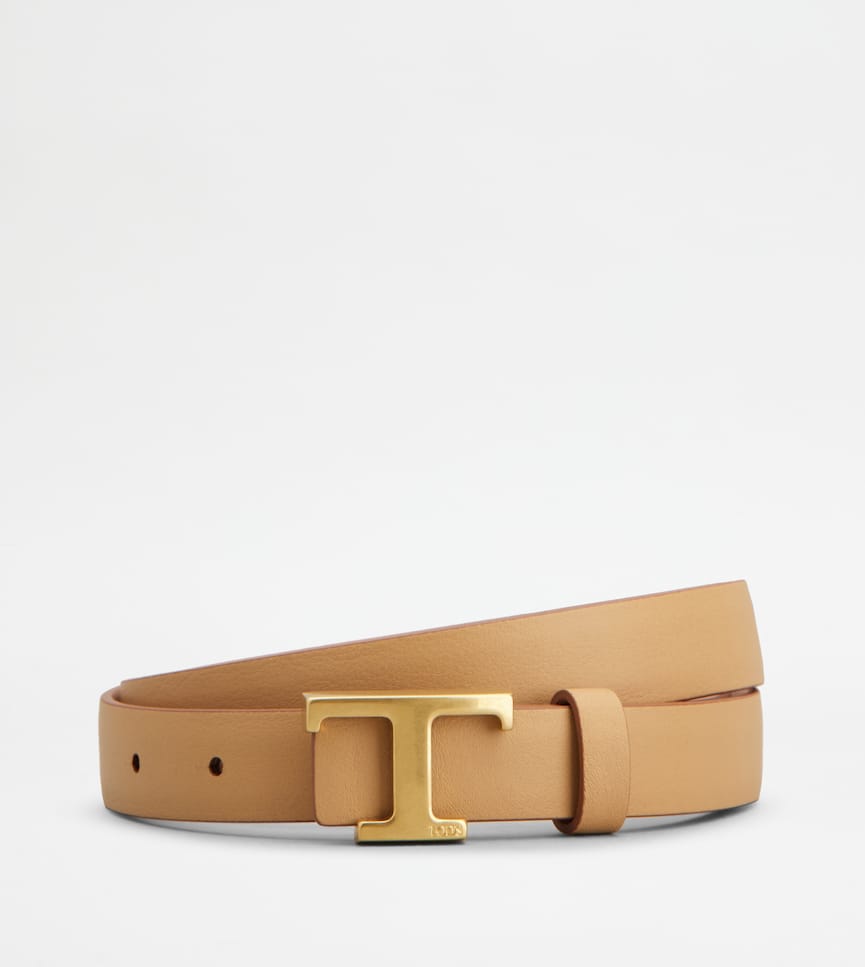 T Timeless Reversible Belt in Leather - Rear view