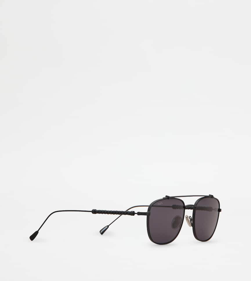 Caravan Sunglasses - Three-quarter view