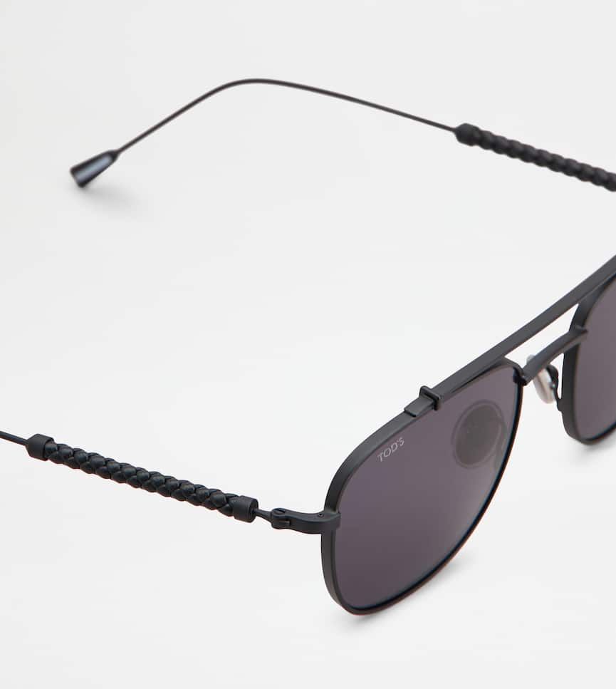 Caravan Sunglasses - Detailing