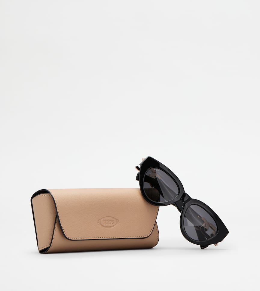 Cat-eye Sunglasses - Still life