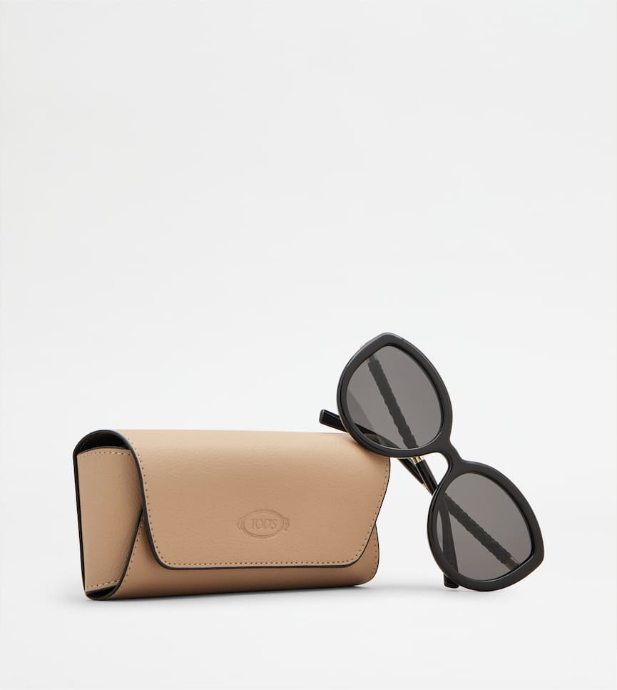 Cat-eye Sunglasses - Still life