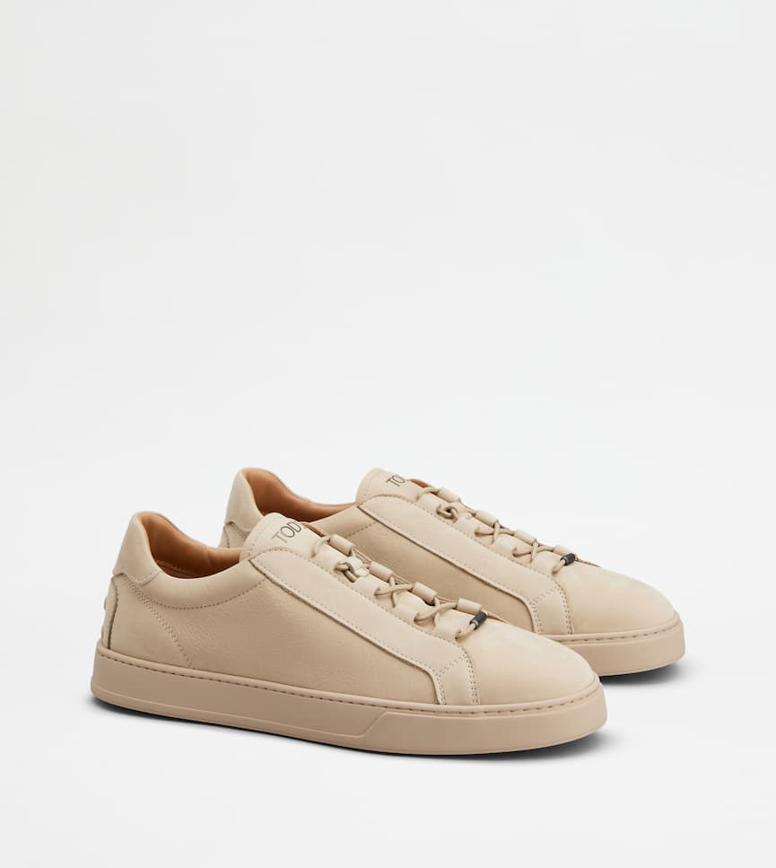 Sneakers in Nubuck - Three-quarter view