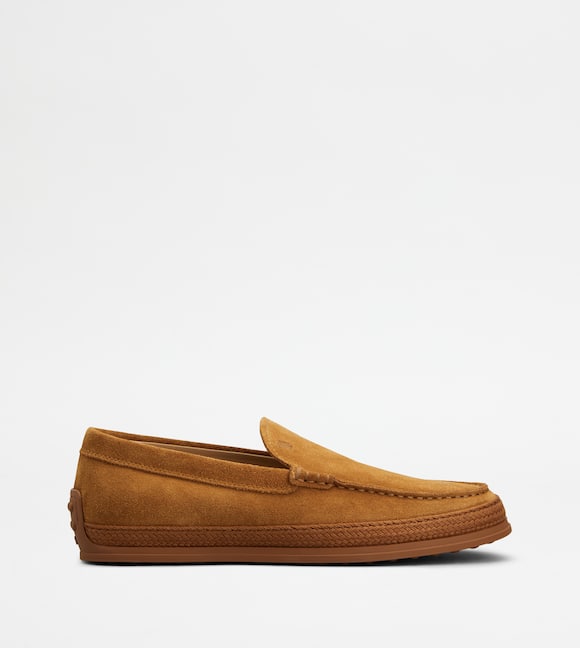 ADA_PRODUCT_ITEM_IMAGE Slip-Ons in Suede