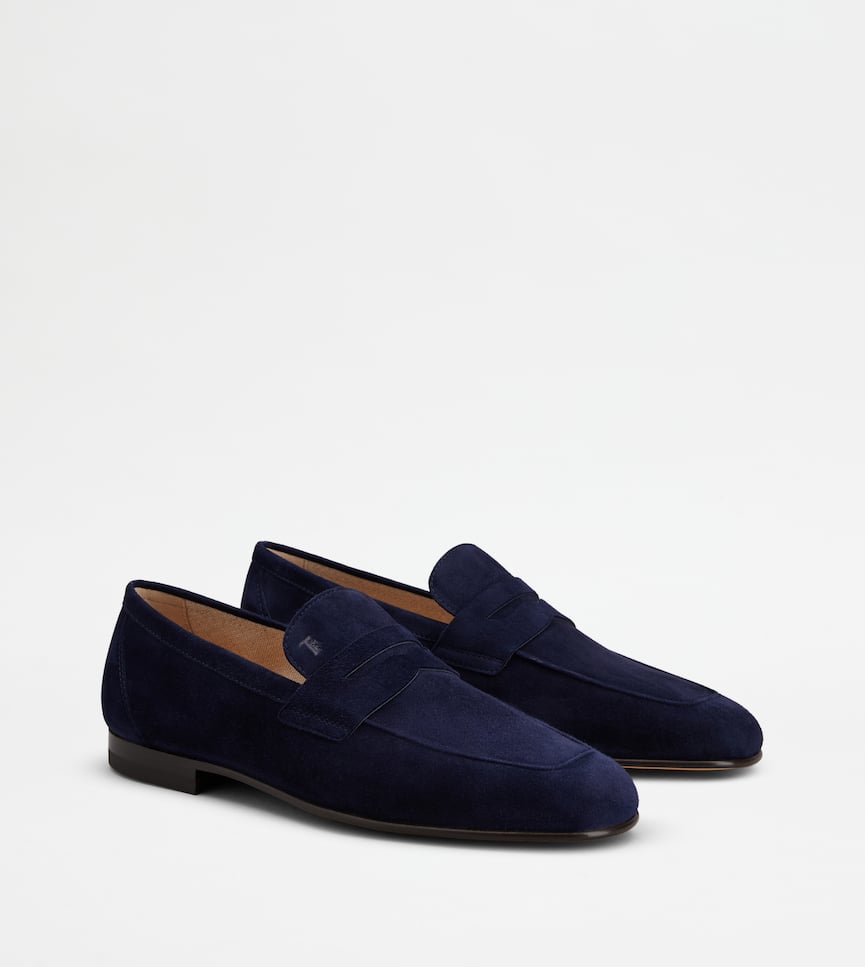 Loafers in Suede - Three-quarter view