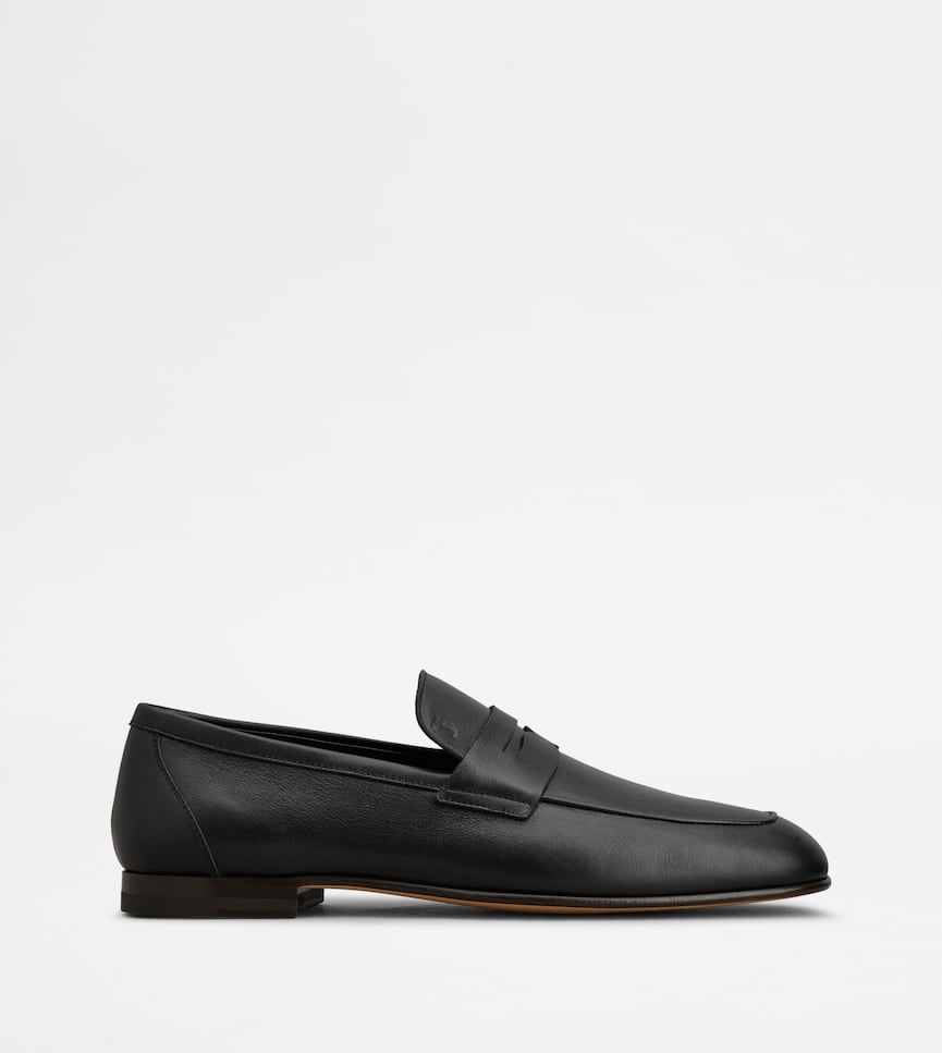 Loafers in Leather - Side view