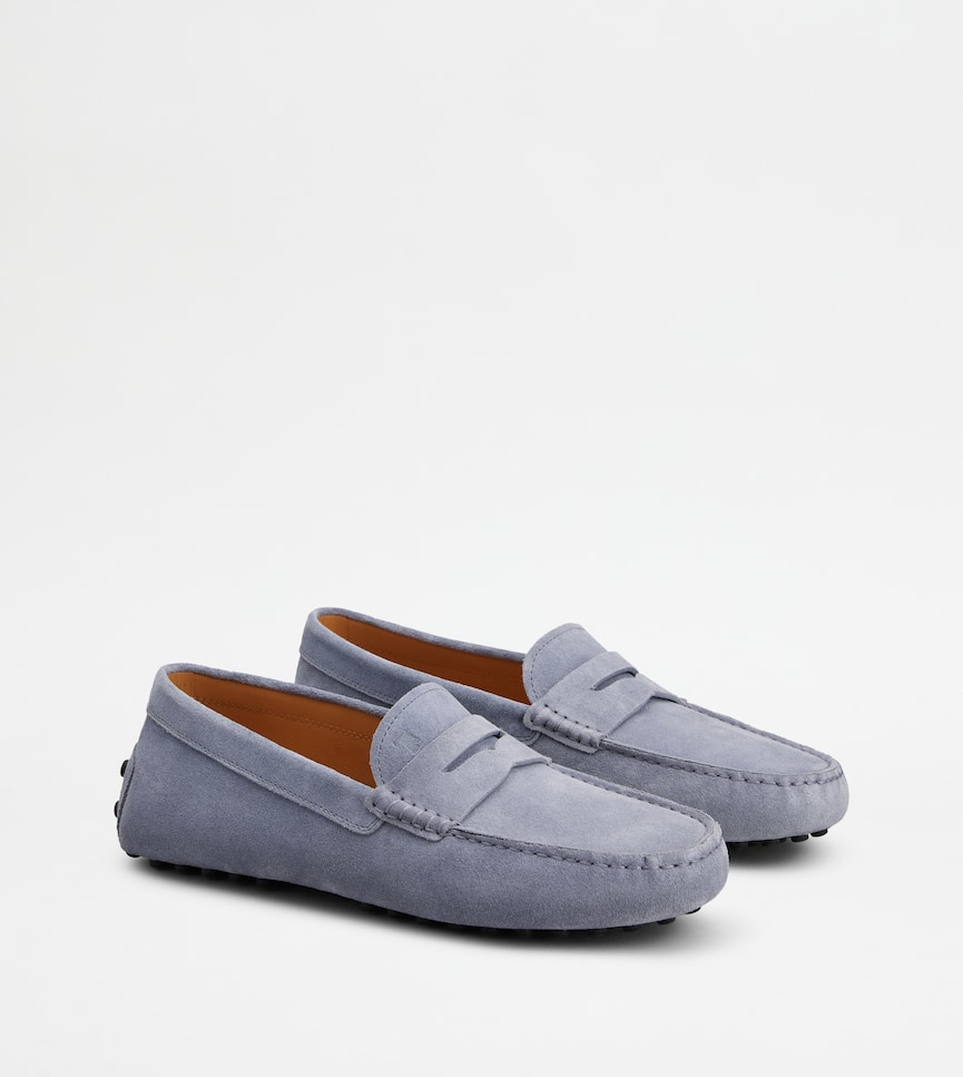 Gommino Driving Shoes in Suede - Three-quarter view