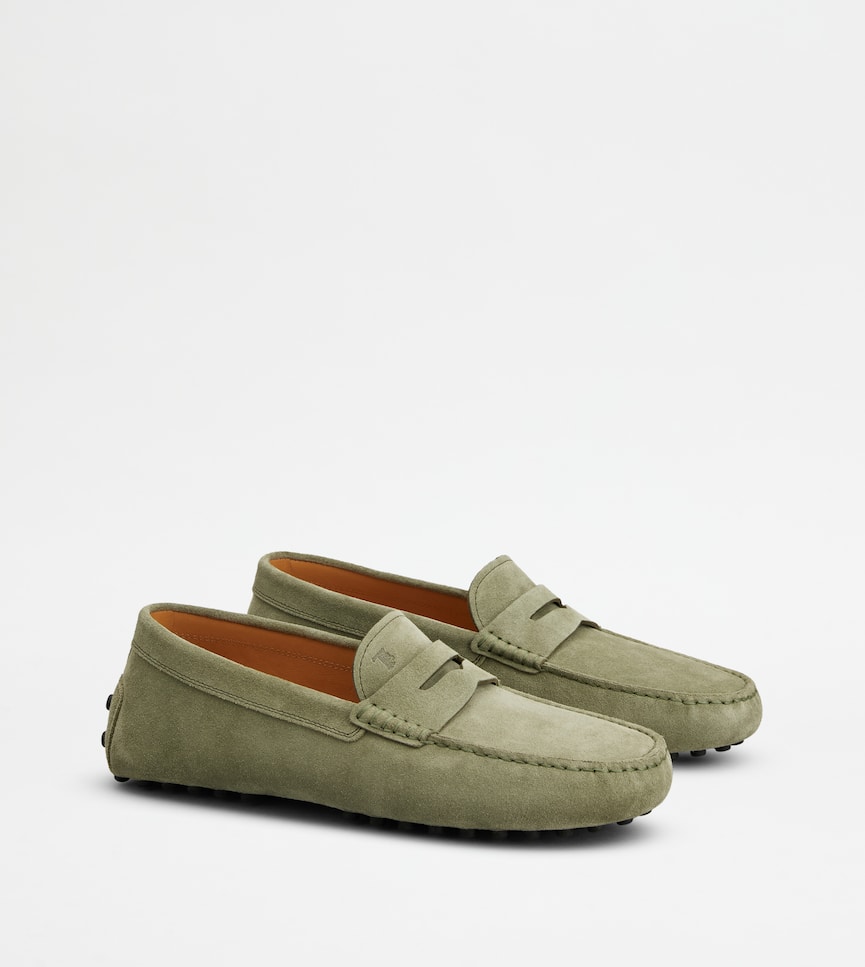 Gommino Driving Shoes in Suede - Three-quarter view