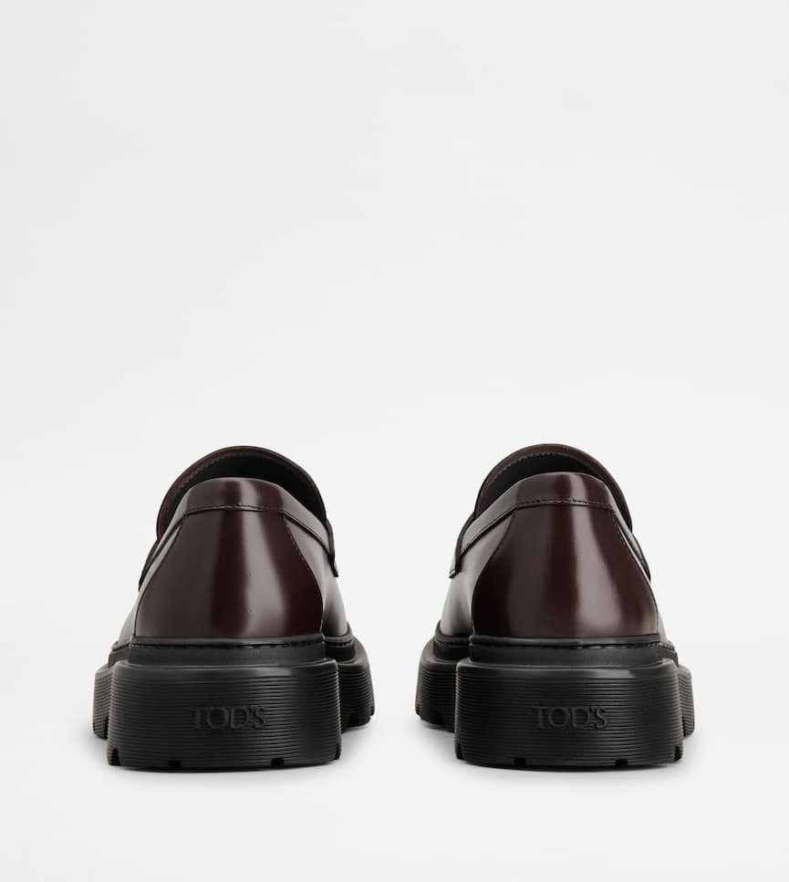 Loafers in Leather - Rear view