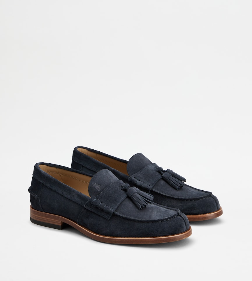 Loafers in Suede - Three-quarter view