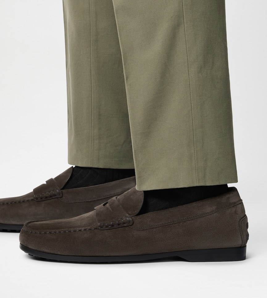 Loafers in Leather - On body