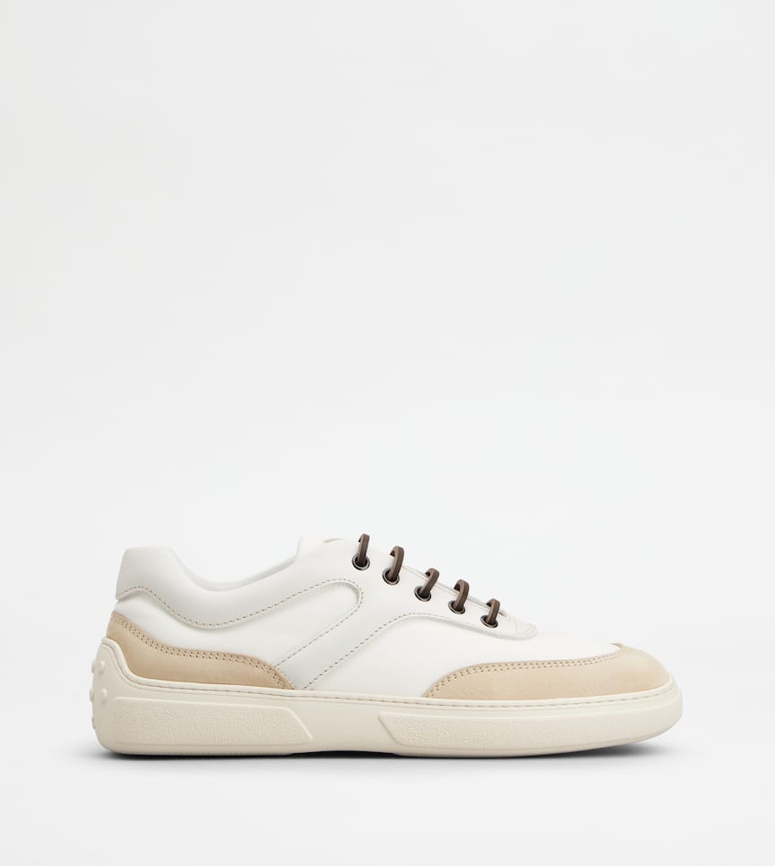 Sneakers in Nubuck and Fabric - Side view