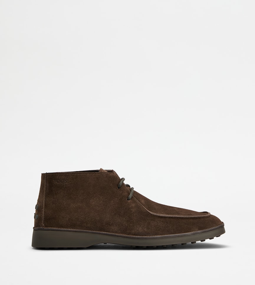 Desert Boots in Suede - Side view