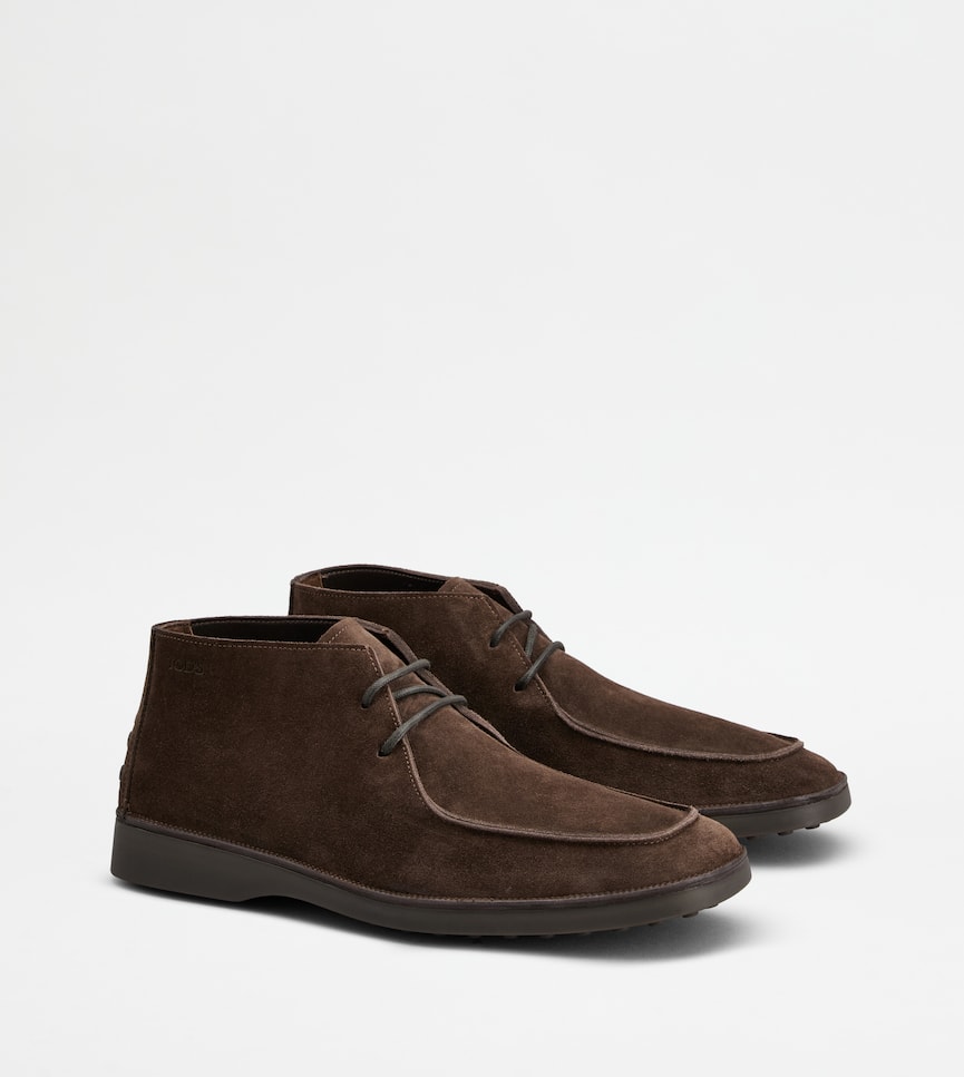 Desert Boots in Suede - Three-quarter view