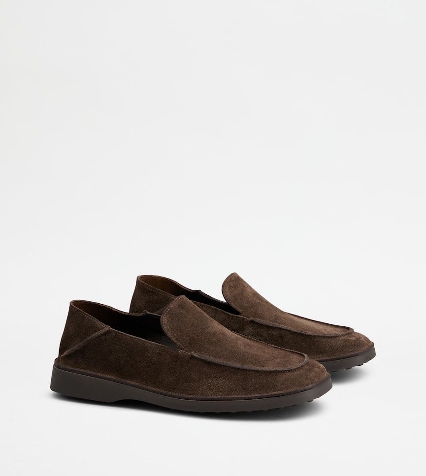 Loafers in Suede - Three-quarter view