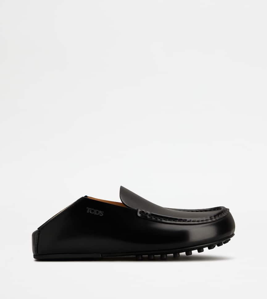 Slipper Loafers in Leather - Side view