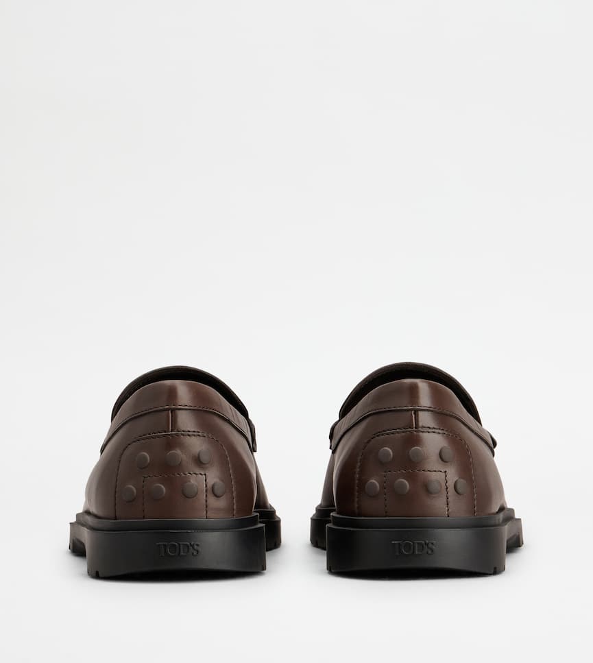 Loafers in Leather - Rear view