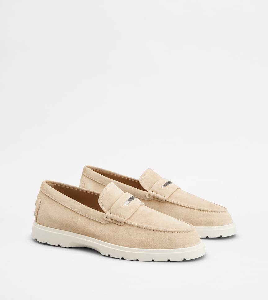 Loafers in Suede - Three-quarter view