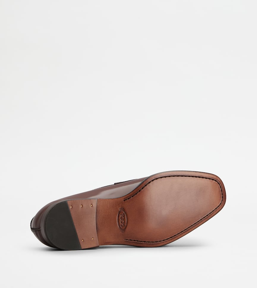 Loafers in Leather - Bottom view