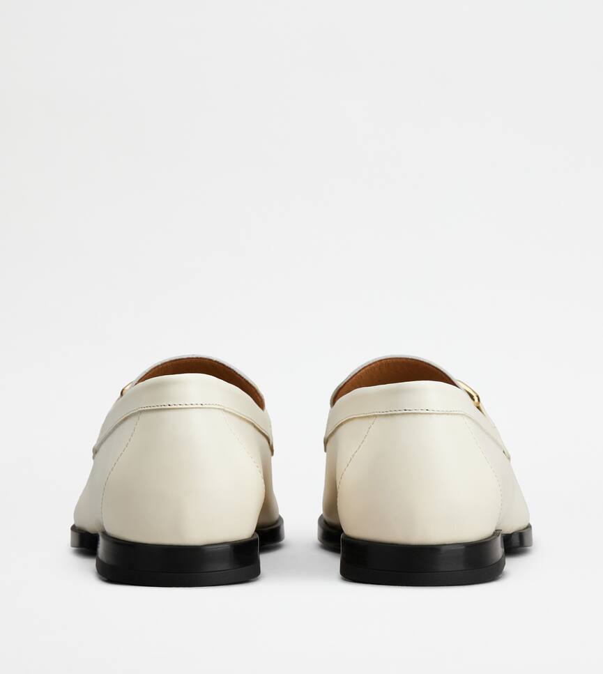 Kate Loafers in Leather - Rear view